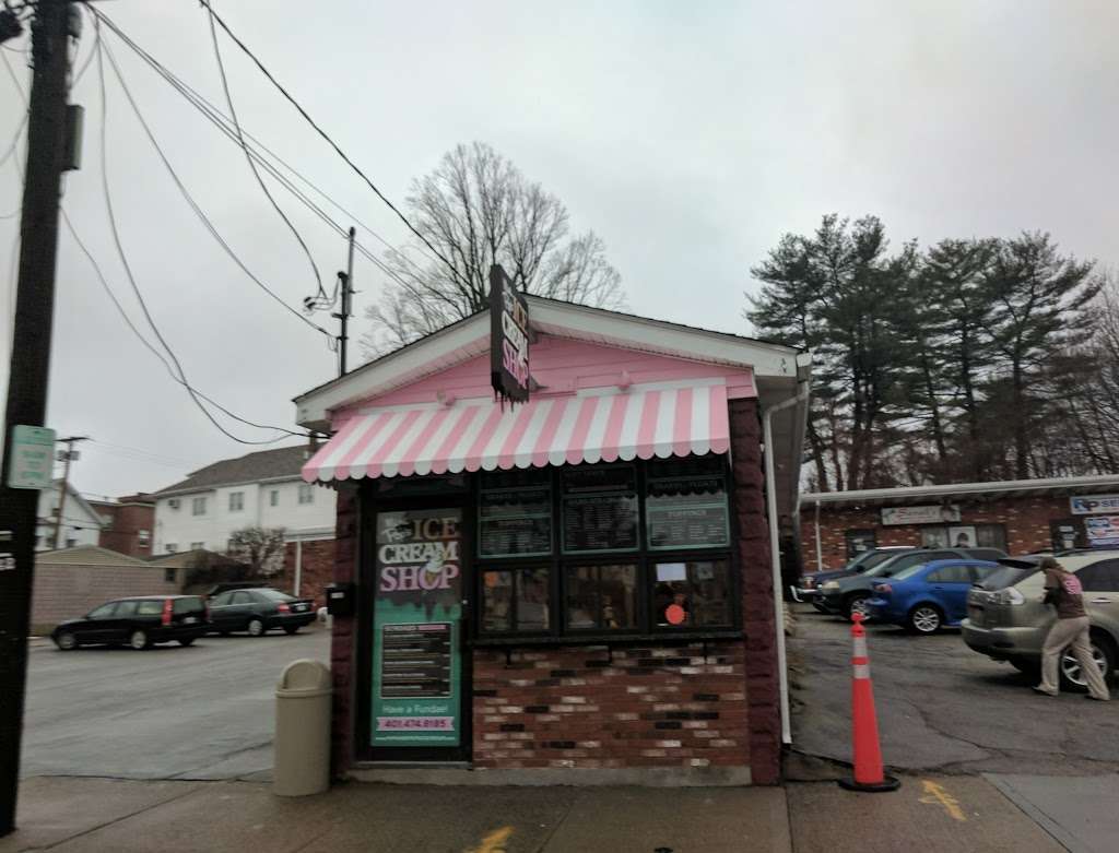 Mimi & Pops Ice Cream Shop | 1306 Broad St, Central Falls, RI 02863, USA | Phone: (401) 474-8185