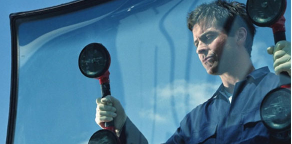 United Auto Glass | 23812 Vía Fabricante, Mission Viejo, CA 92691, USA | Phone: (949) 900-1858