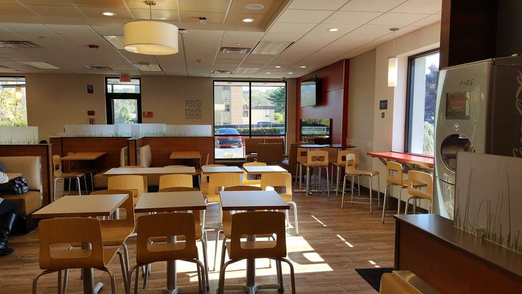 Wendys | 33 Saw Mill River Rd, Hawthorne, NY 10532 | Phone: (914) 347-7619