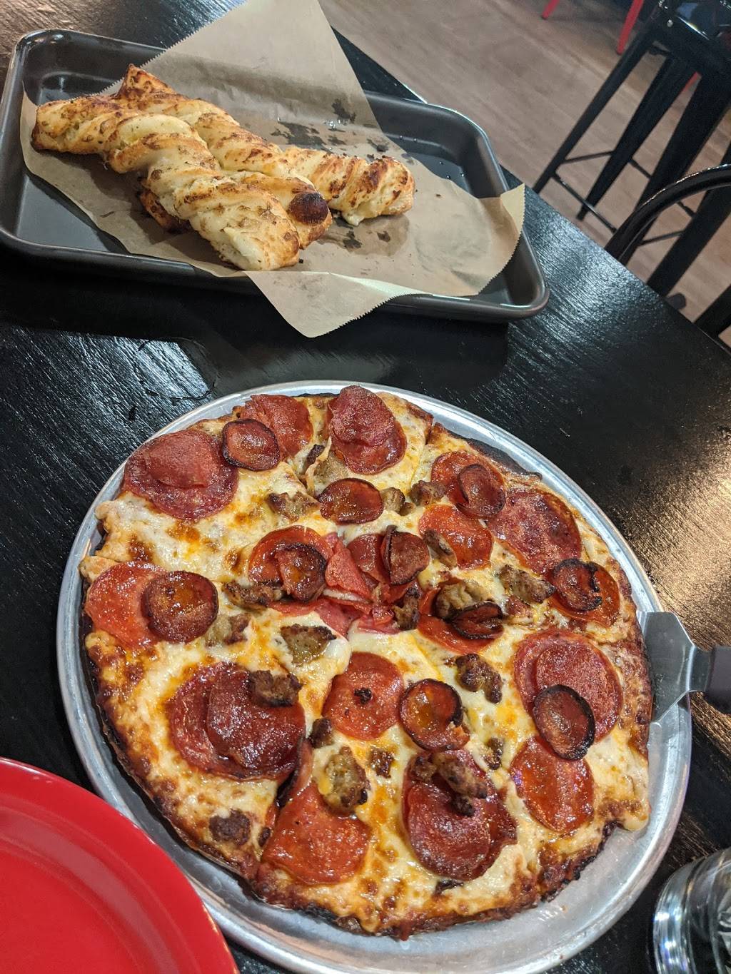 Round Table Pizza SMU Blvd | 5600 SMU Boulevard Suite 120, Dallas, TX 75206, USA | Phone: (469) 430-1475