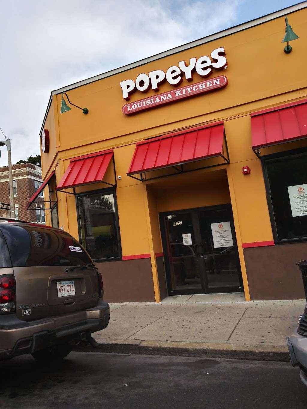 Popeyes Louisiana Kitchen | 696 Crescent St, Brockton, MA 02302, USA | Phone: (208) 510-5972