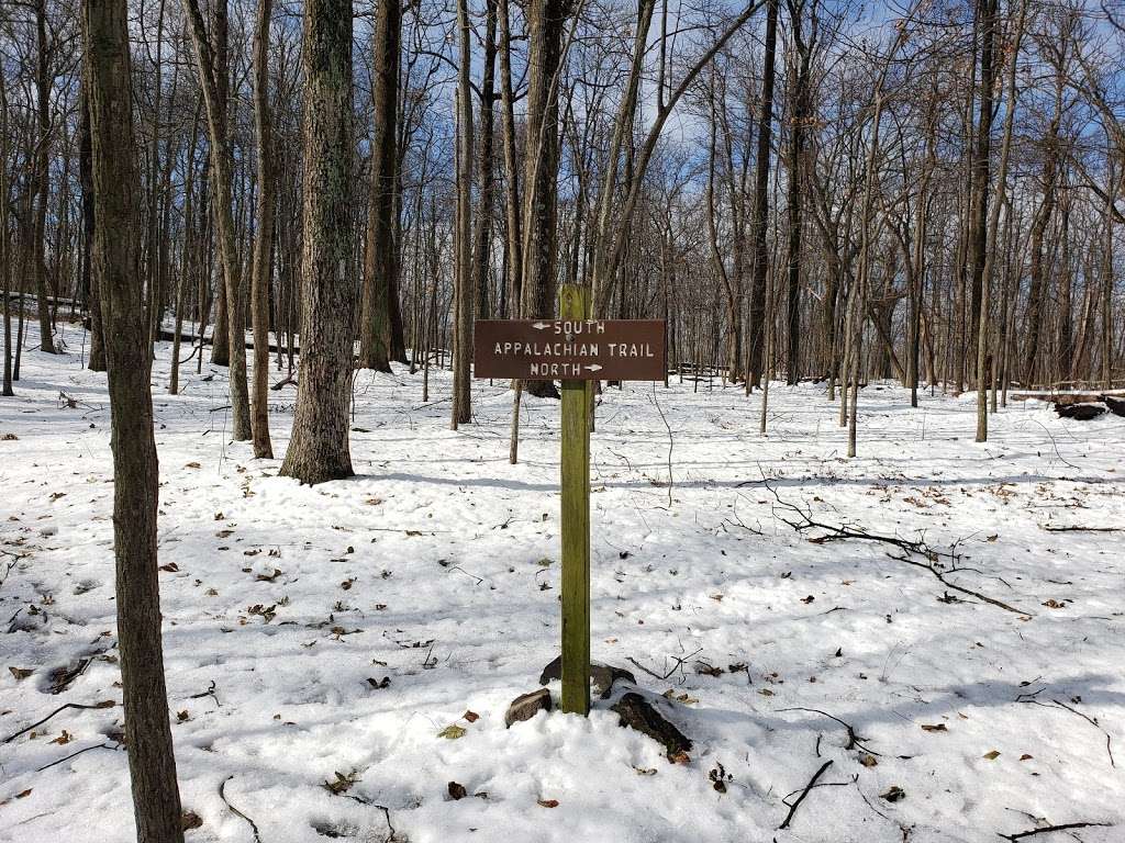 David Lesser Memorial Shelter | Appalachian Trail, Purcellville, WV 20132, USA