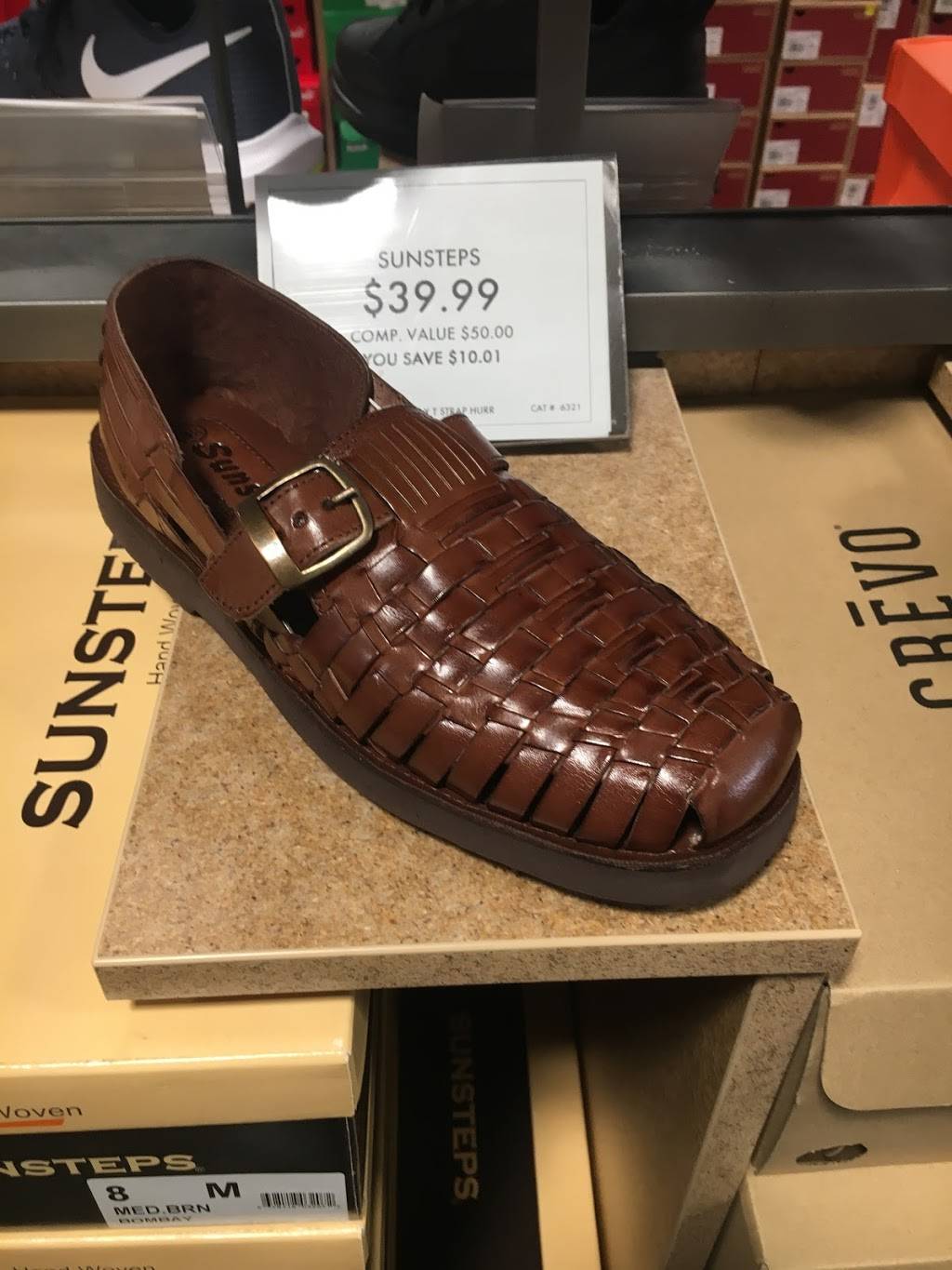 DSW Designer Shoe Warehouse | 8335 Westchester Dr, Dallas, TX 75225 | Phone: (214) 696-2305