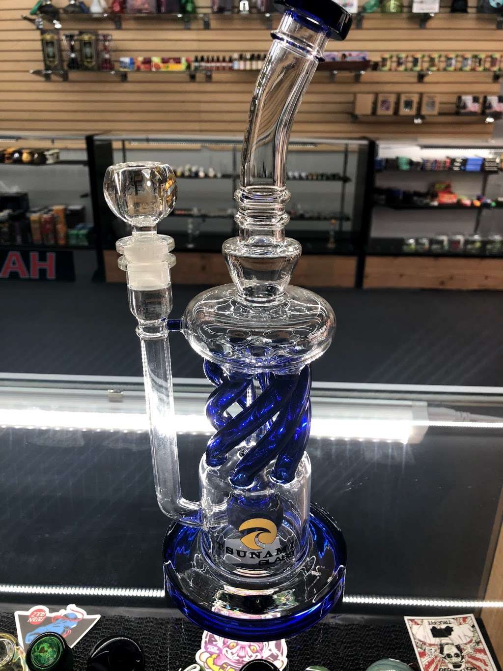 Smoke Shop | 847 Singleton Blvd Suite 110, Dallas, TX 75212, USA | Phone: (469) 466-9211