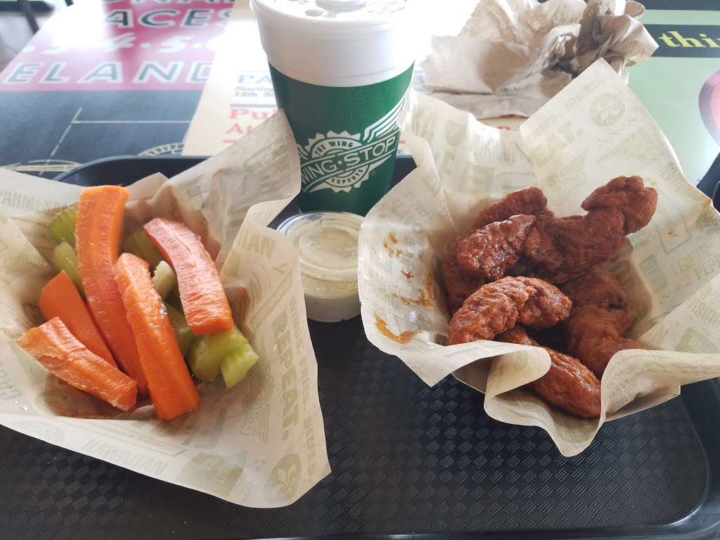 Wingstop | 186 E Easton St E, Rialto, CA 92376, USA | Phone: (909) 875-9464