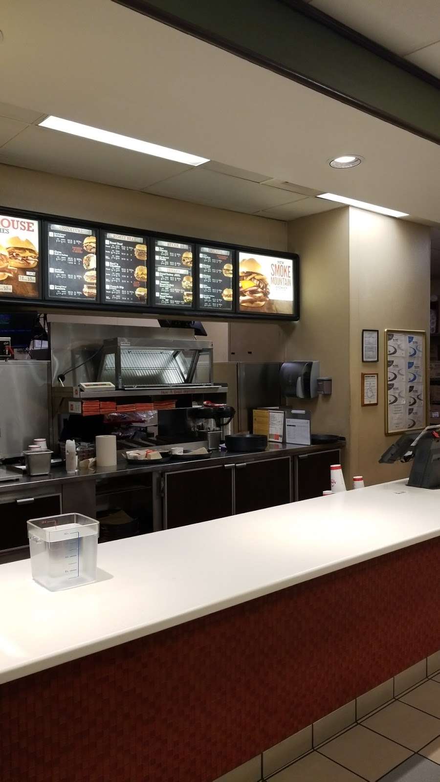 Arbys | 497 Eisenhower Dr, Hanover, PA 17331 | Phone: (717) 637-1661