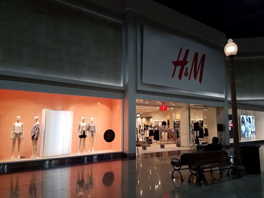 H&M | 32100 S Las Vegas Blvd Suite 116, Primm, NV 89019, USA | Phone: (855) 466-7467