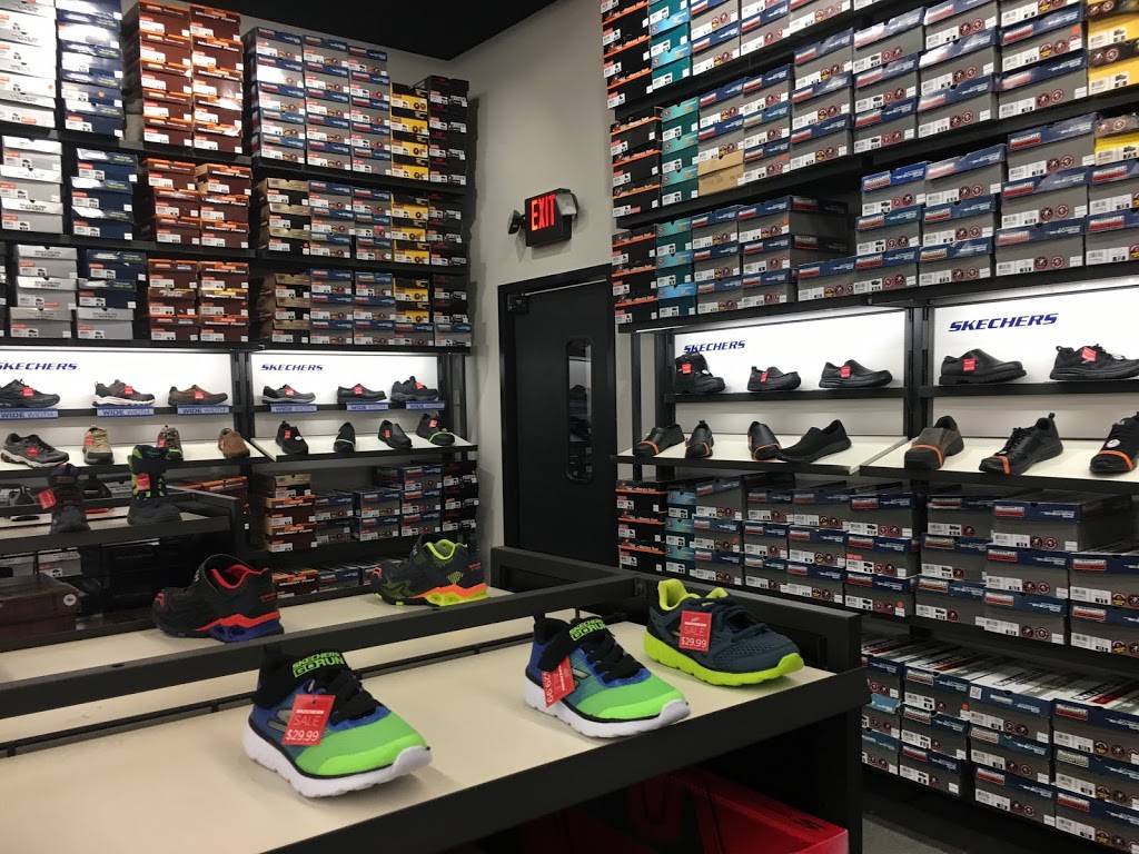 SKECHERS Factory Outlet | 1600 Premium Outlets Blvd, Norfolk, VA 23502, USA | Phone: (757) 389-7546