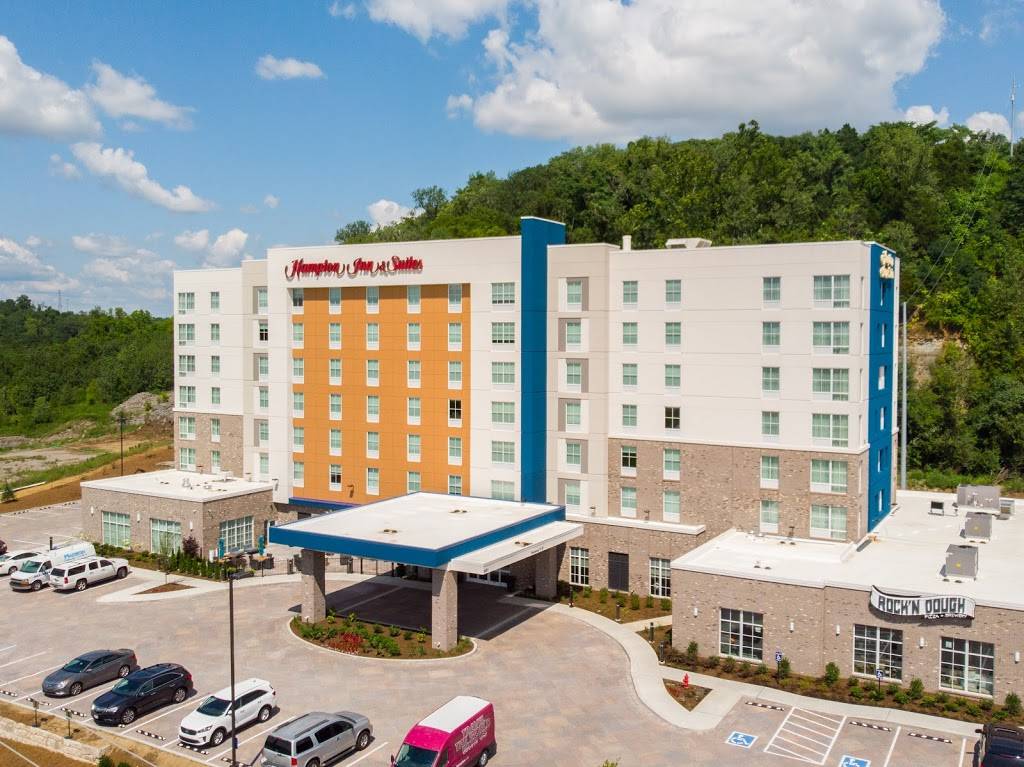 Hampton Inn & Suites by Hilton Nashville North Skyline | 3451 Dickerson Pike, Nashville, TN 37207, USA | Phone: (615) 762-3500
