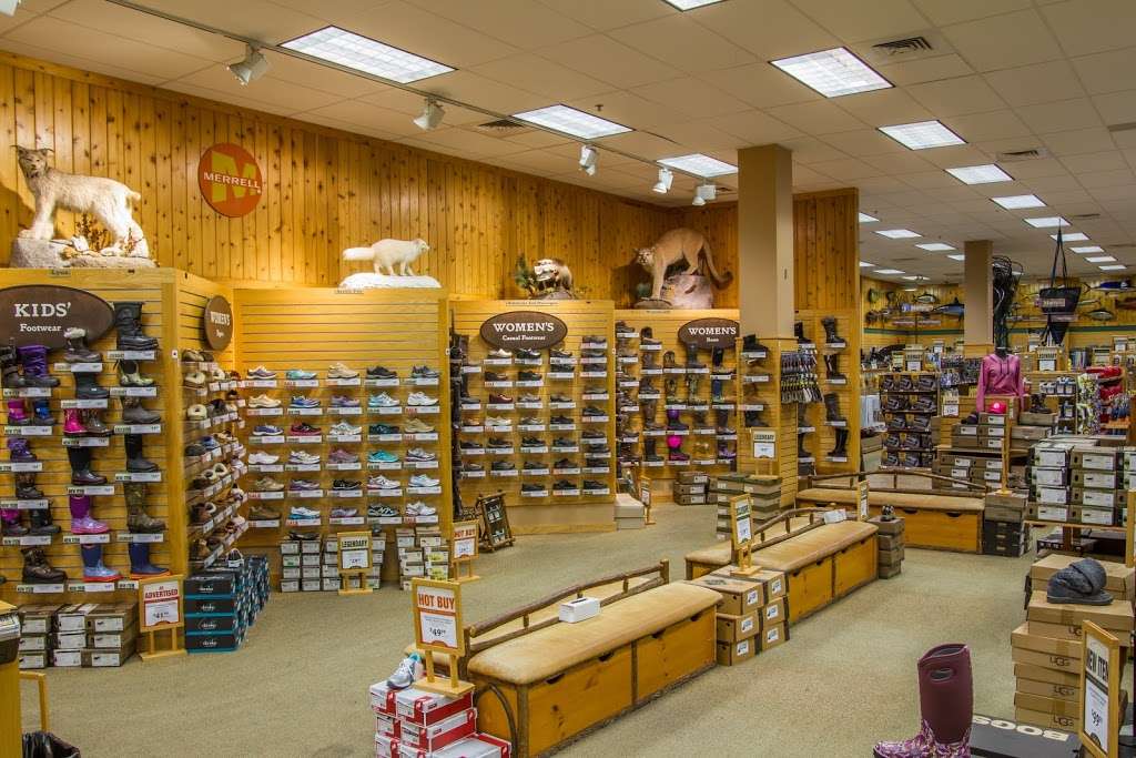 Cabelas | 100 Cabela Dr, Hamburg, PA 19526 | Phone: (610) 929-7000