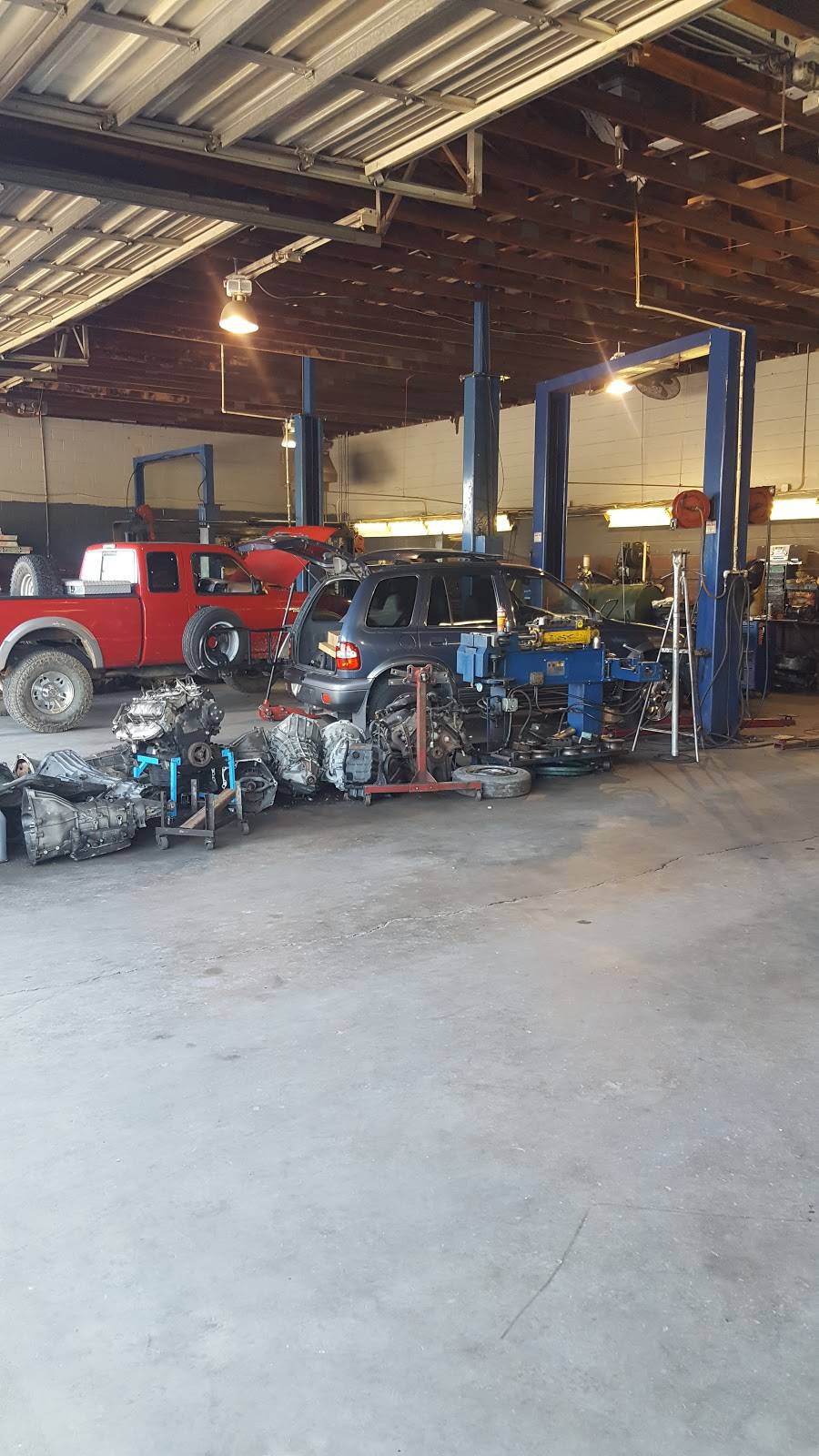 Decatur Highway Trans & Motor | 2430 Decatur Hwy, Gardendale, AL 35071, USA | Phone: (205) 631-2767