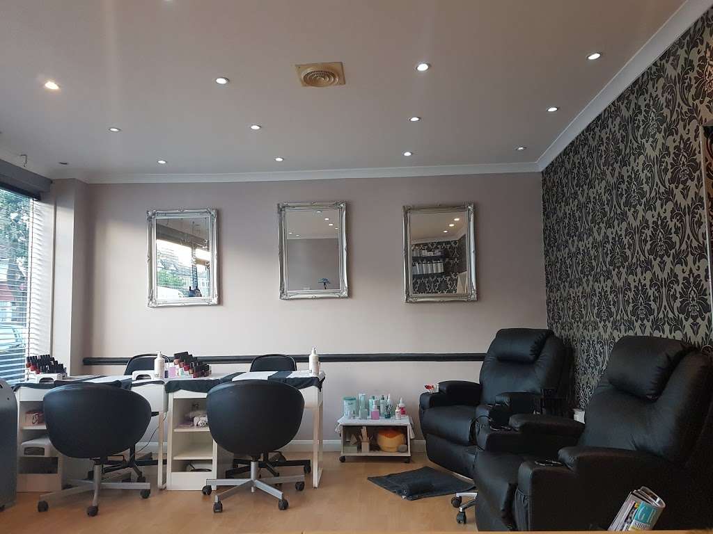 Beauty On The Outside | 92 Alexandra Dr, Surbiton KT5 9AG, UK | Phone: 020 8390 3172