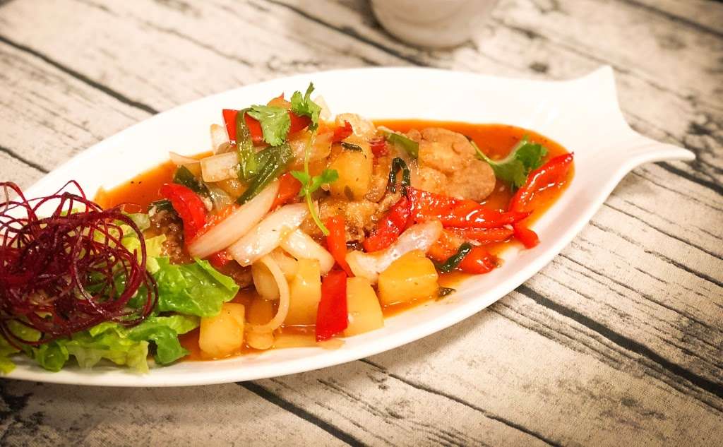 Ploy Thai kitchen | 486 Royer Dr #101, Lancaster, PA 17601, USA | Phone: (717) 824-4038