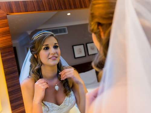 Alicias Wedding Hair Styling and Makeup Services | 4 Staveley Gardens, Chiswick, London W4 2SA, UK | Phone: 07548 639647