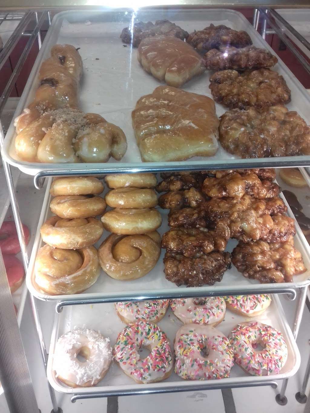 Rainbow Donuts | 5045 W Thomas Rd #151, Phoenix, AZ 85031, USA | Phone: (602) 269-8465