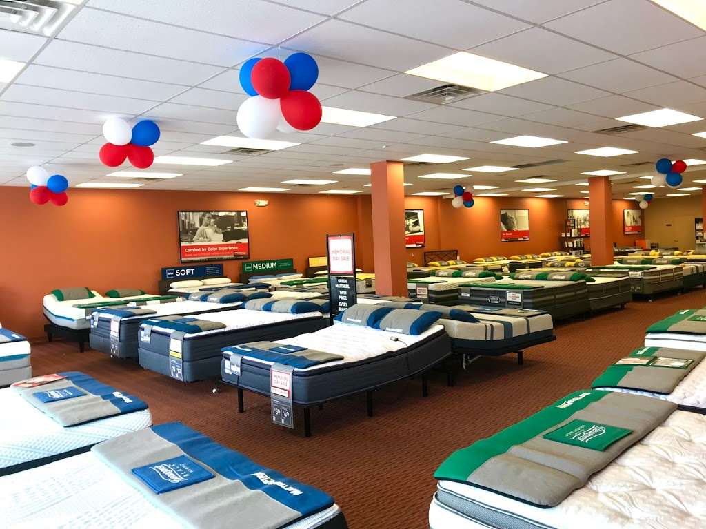 Mattress Firm Aspen Hill | 13601 Connecticut Ave, Silver Spring, MD 20906, USA | Phone: (301) 598-2670