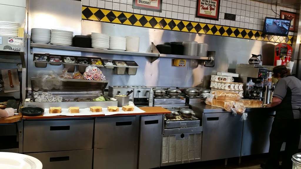 Waffle House | 4500 Kansas Ave, Kansas City, KS 66106, USA | Phone: (913) 371-8584