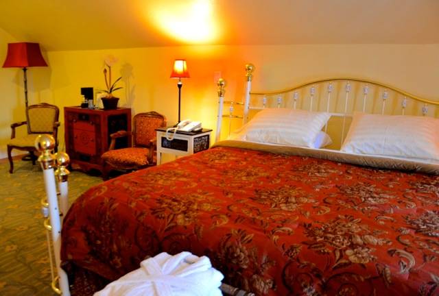 The Country Inn of Berkeley Springs | 110 S Washington St, Berkeley Springs, WV 25411, USA | Phone: (304) 258-1200