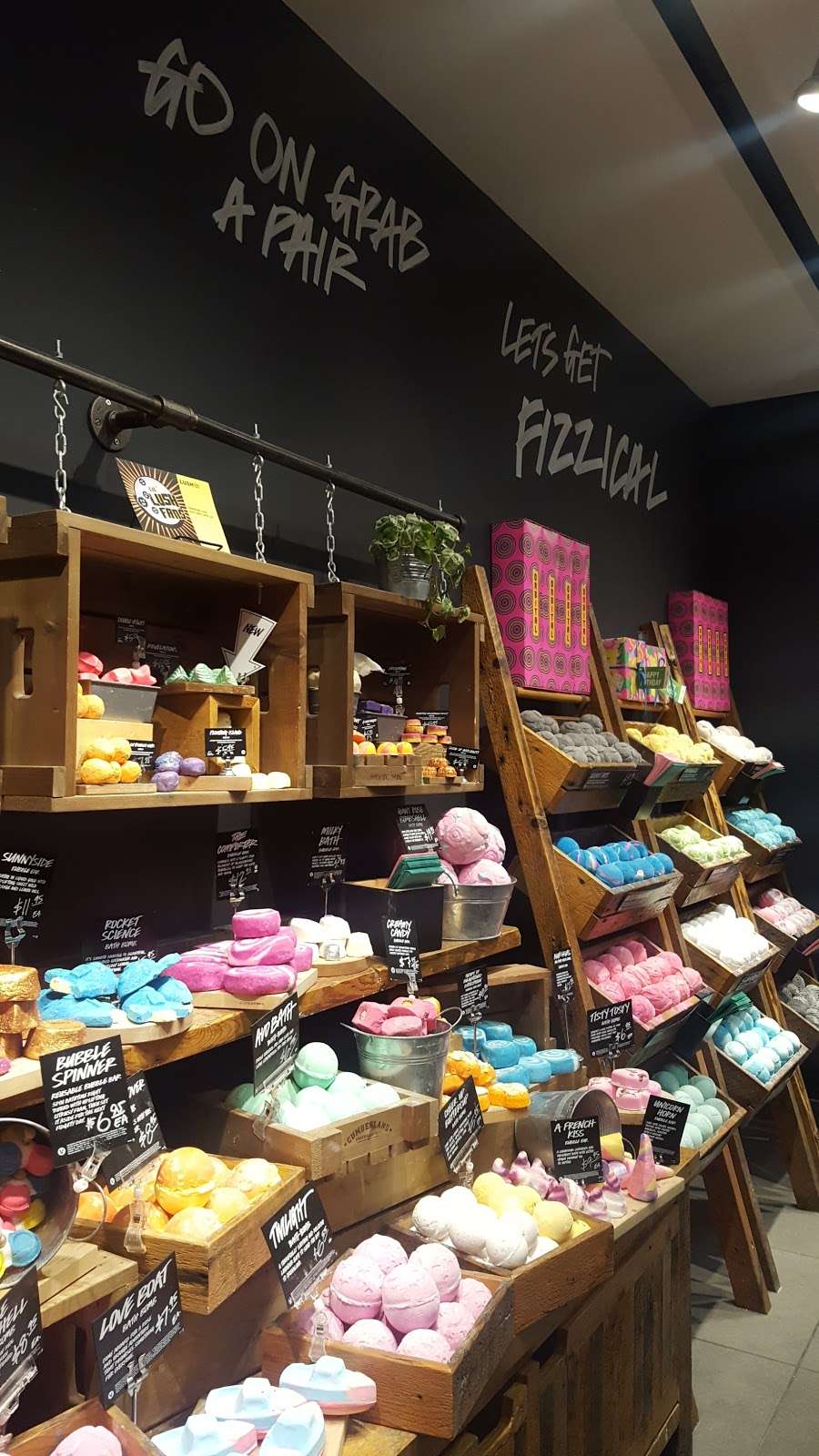 LUSH | 65 Jefferson St, San Francisco, CA 94133, USA | Phone: (415) 398-2743