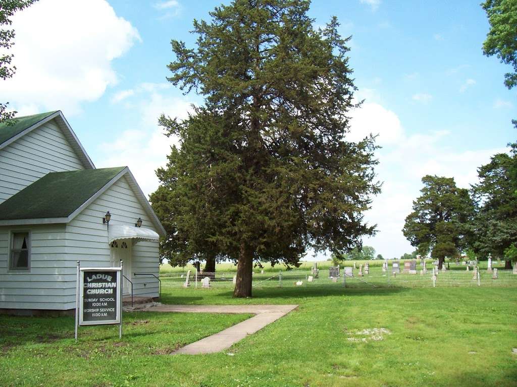 La Due Cemetery | Clinton, MO 64735, USA