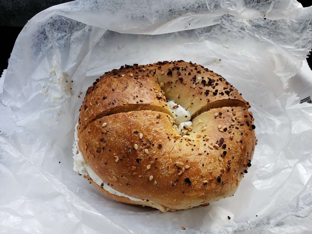 Bagel Club | 20521 35th Ave, Bayside, NY 11361, USA | Phone: (718) 423-6106