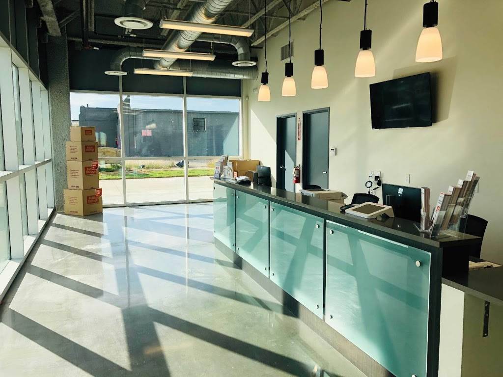 Public Storage | 207 Avery St, Dallas, TX 75208, USA | Phone: (972) 833-8223