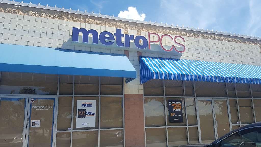 Metro by T-Mobile | 731 Good Homes Rd, Orlando, FL 32818, USA | Phone: (407) 930-6330