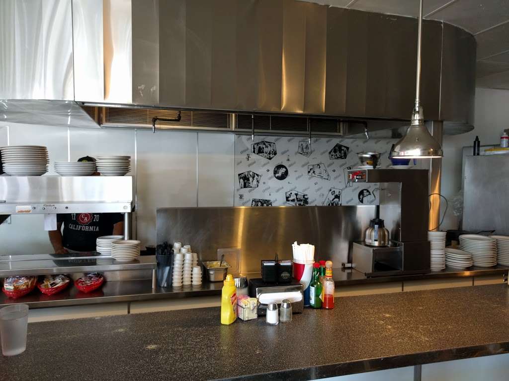Chubbys Diner | 266 Mt Hermon Rd # T, Scotts Valley, CA 95066, USA | Phone: (831) 438-5546