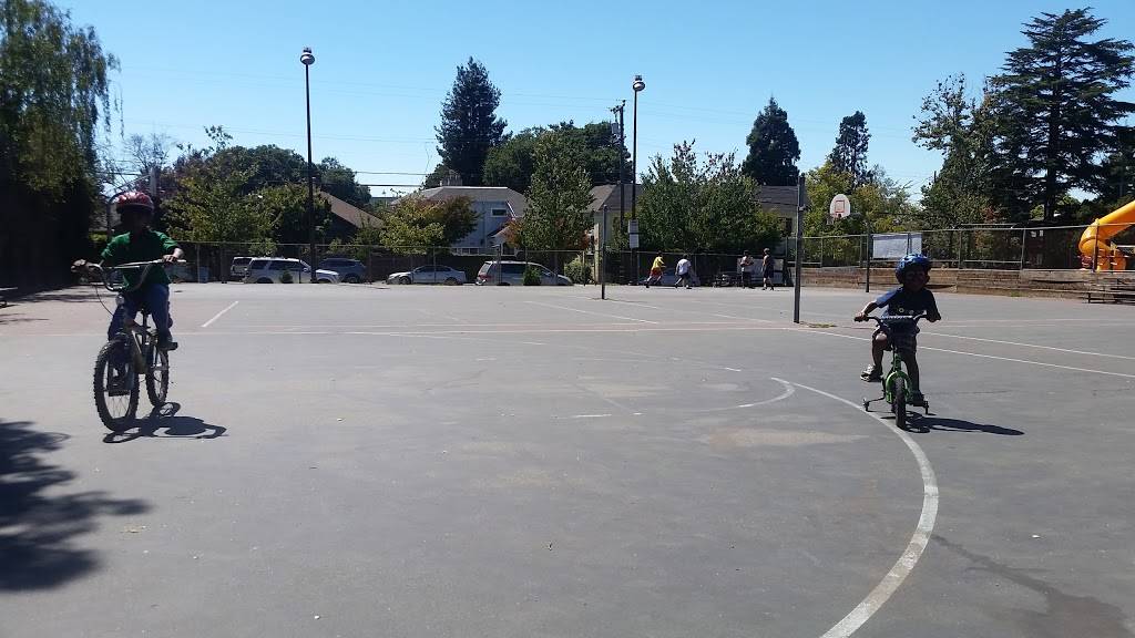 Live Oak Recreation Center | 1301 Shattuck Ave, Berkeley, CA 94704, USA | Phone: (510) 981-6690