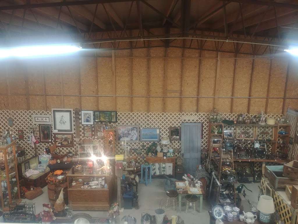 Antique Warehouse | 2300 US-34, Sandwich, IL 60548, USA | Phone: (815) 786-7788