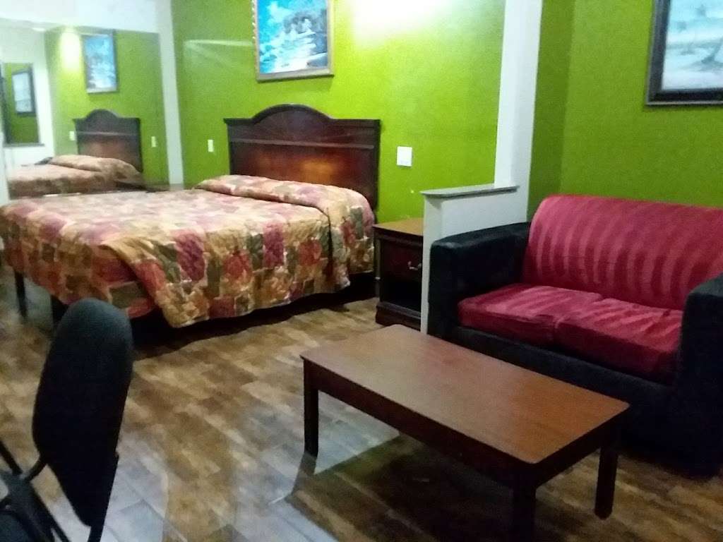 Mustang Inn & Suites | 13930 Fondren Rd, Missouri City, TX 77489 | Phone: (281) 835-5511