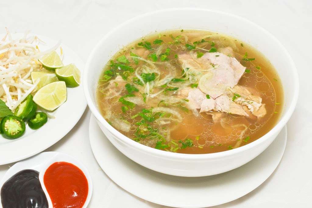 Pho TYC | 32475 Clinton Keith Rd # 107, Wildomar, CA 92595, USA | Phone: (951) 609-1636