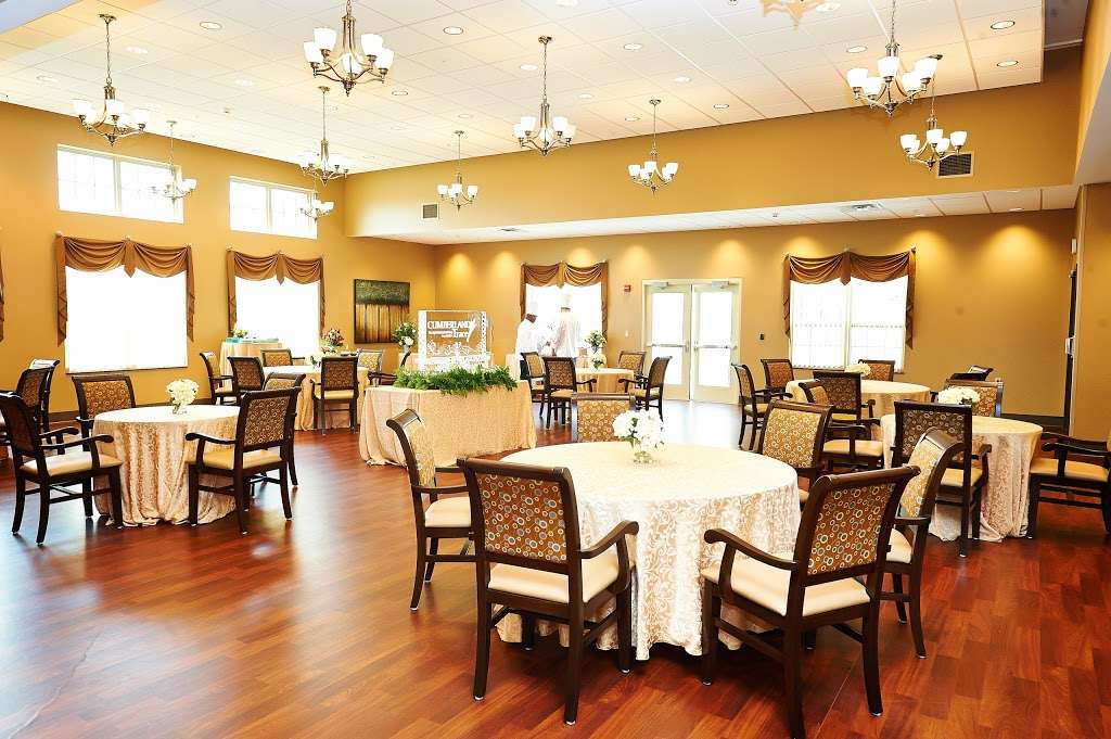 Cumberland Trace Family-first Senior Living | 1925 Reeves Rd, Plainfield, IN 46168, USA | Phone: (317) 838-7070