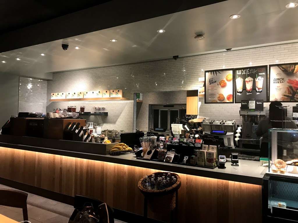 Starbucks | 9602 South Main, Houston, TX 77025, USA | Phone: (713) 669-0688