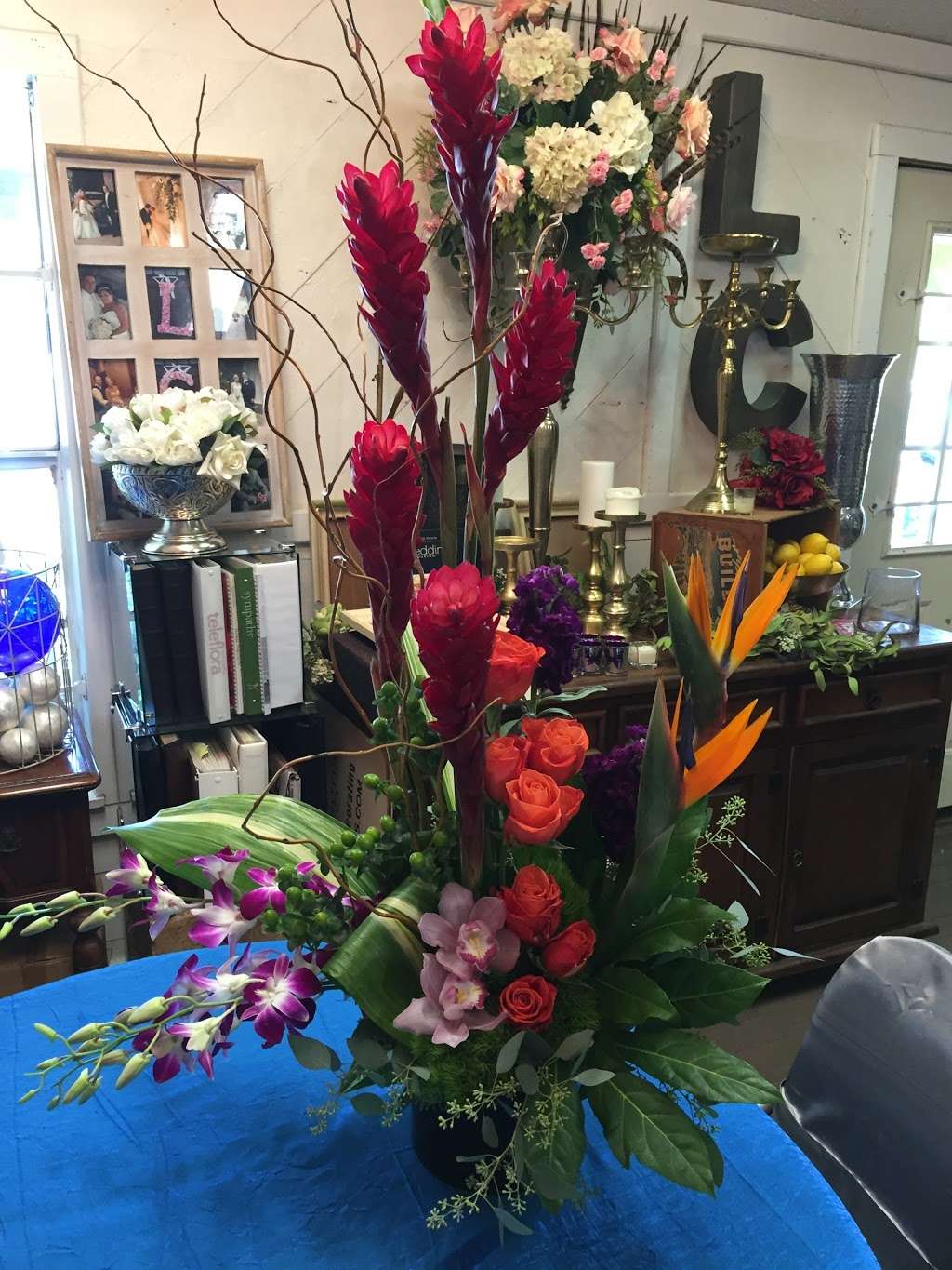 LC Floral Designs | 204 E, US-90 ALT, Richmond, TX 77406, USA | Phone: (281) 342-8839