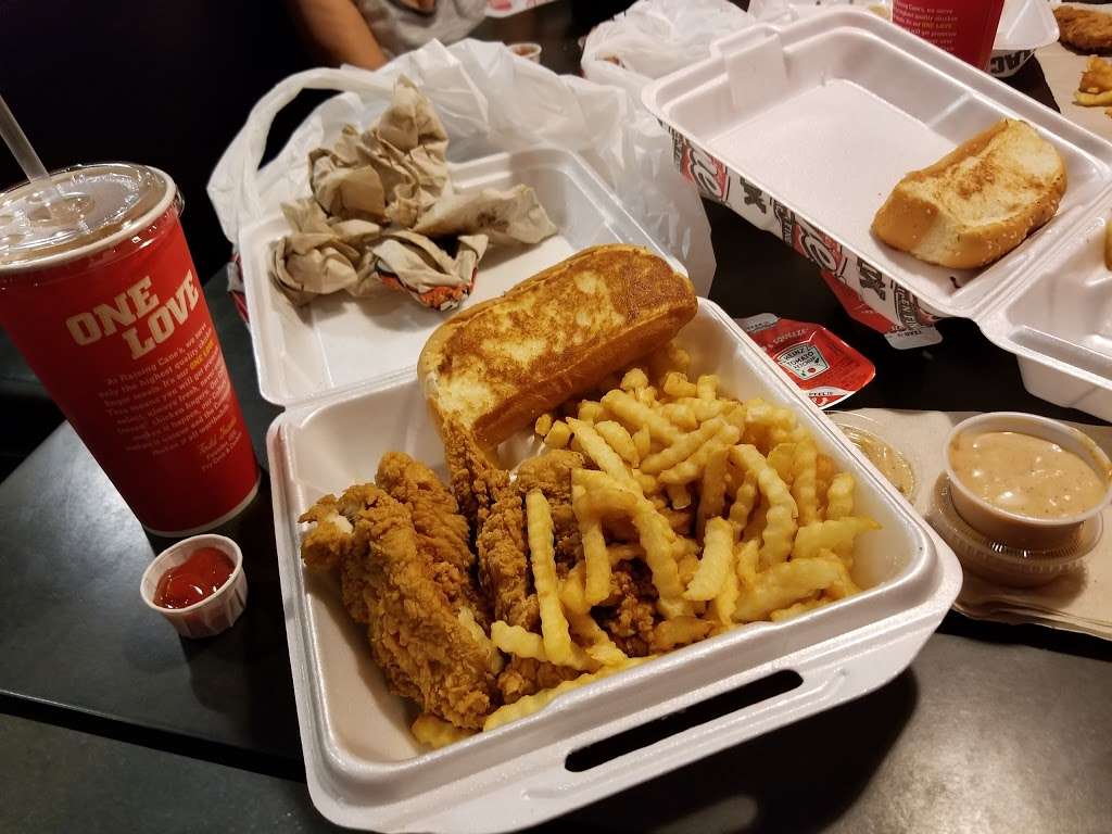 Raising Canes Chicken Fingers | 1950 E Craig Rd, North Las Vegas, NV 89030, USA | Phone: (702) 912-4890