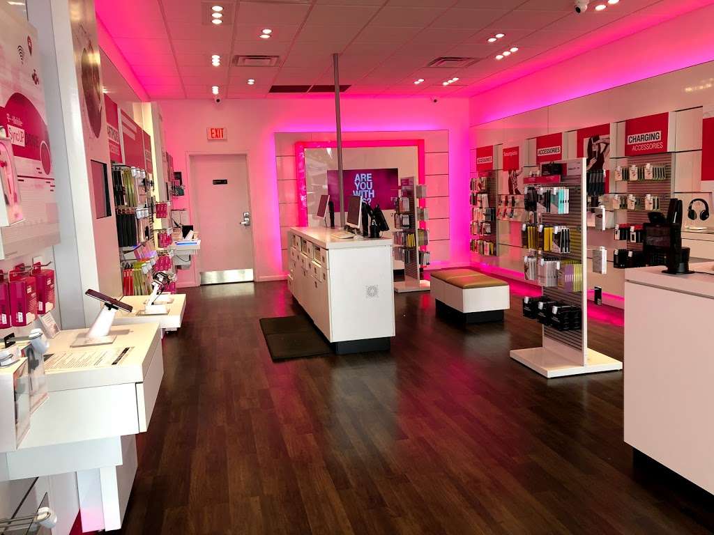T-Mobile | 2311 Forest Dr #B, Annapolis, MD 21401, USA | Phone: (410) 216-3670