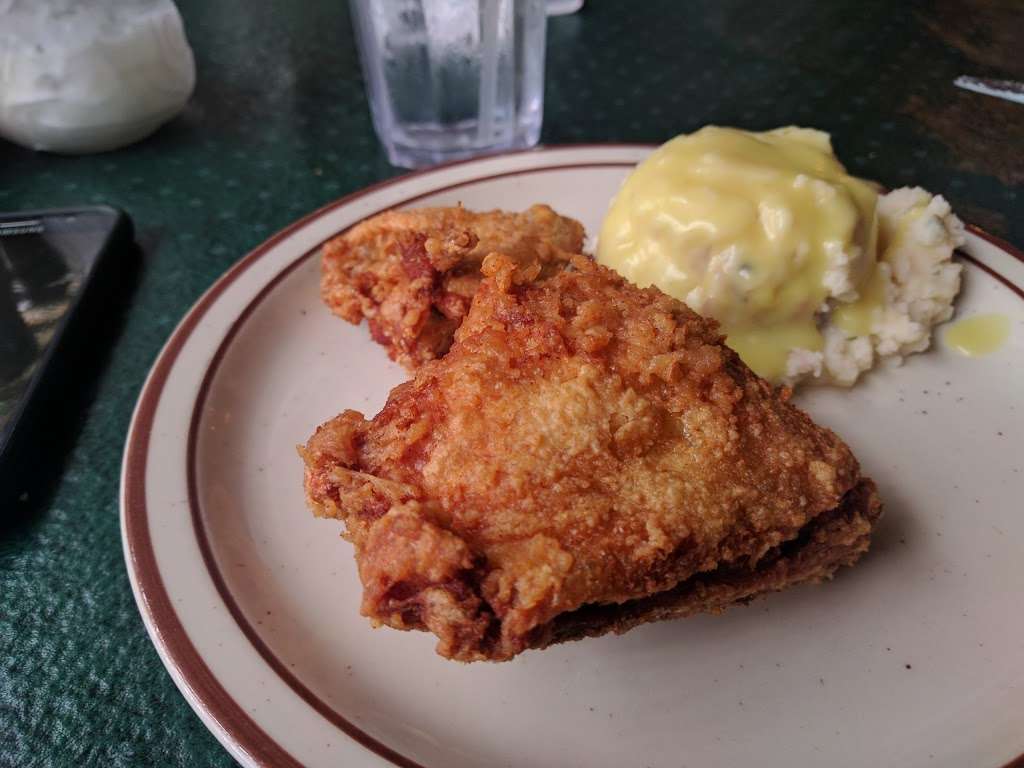 Crandalls Restaurant | 10441 IL-47, Hebron, IL 60034, USA | Phone: (815) 648-2609