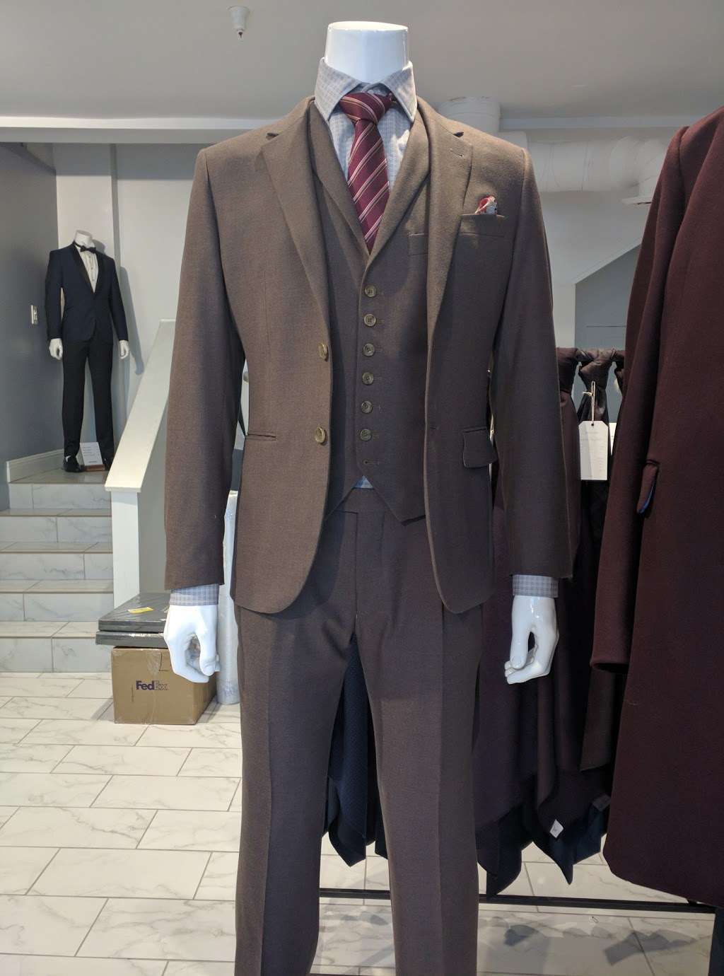 Indochino | 8410 Melrose Ave, West Hollywood, CA 90069, USA | Phone: (310) 550-4535