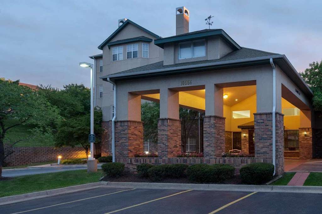 Homewood Suites by Hilton Kansas City/Overland Park | 10556 Marty Ave, Overland Park, KS 66212, USA | Phone: (913) 341-5576
