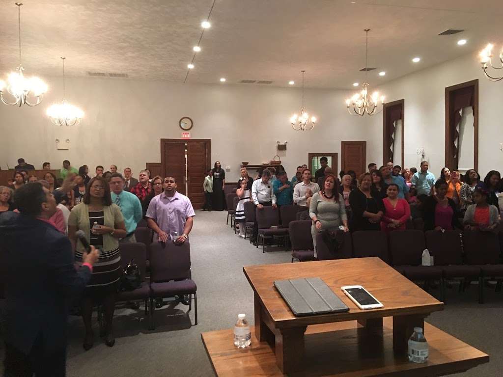 Iglesia Ministerio Cristiano Roca Firme Inc. | 15 Locust Grove Rd, York, PA 17402, USA | Phone: (717) 797-1766