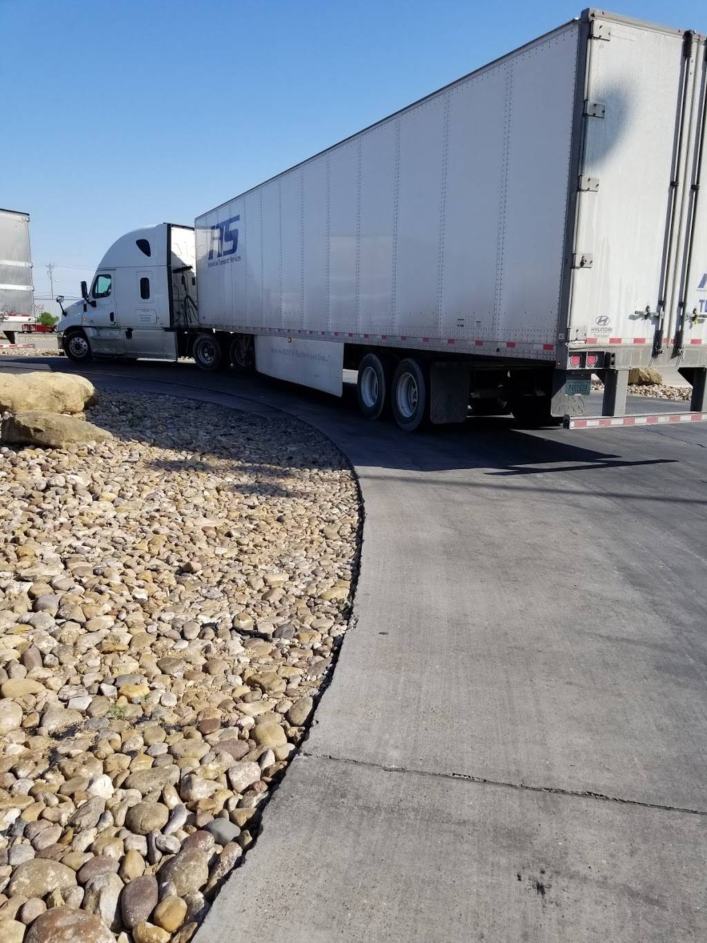 Blue Beacon Truck Wash of Laredo South, TX | 12408 Mines Rd I-35 Exit 8, Laredo, TX 78045, USA | Phone: (956) 723-4340