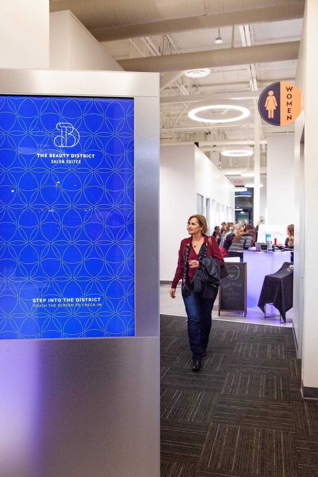 Elevated Beauty Lounge | The Beauty District, 2480 W Happy Valley Rd UNIT 1205, Phoenix, AZ 85085, USA | Phone: (602) 549-4507