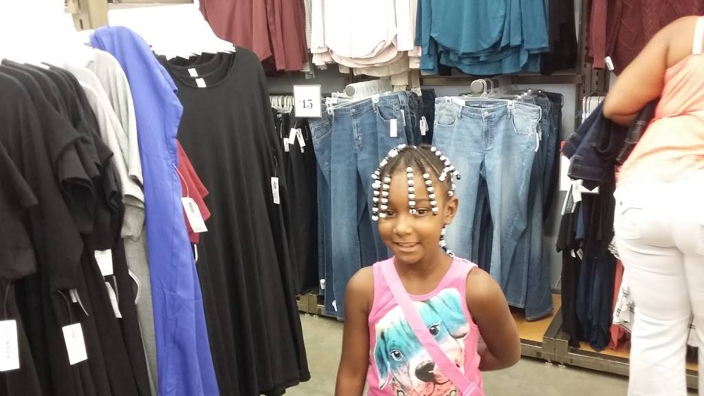 Old Navy | 3687 Stone Creek Blvd, Cincinnati, OH 45251, USA | Phone: (513) 245-0286