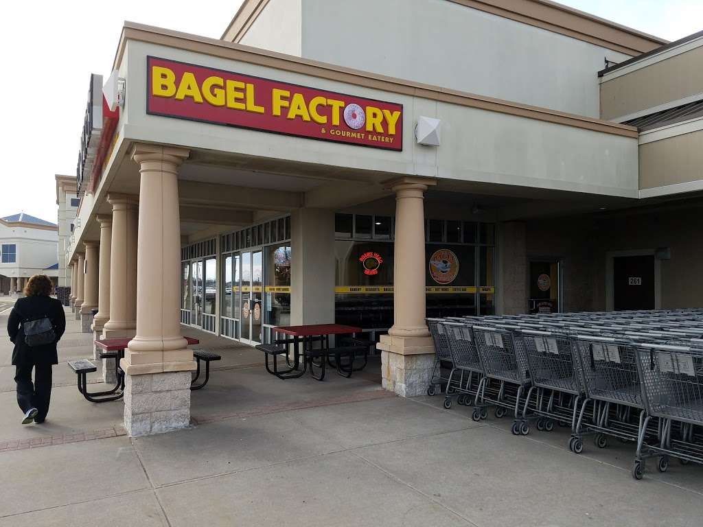 Bagel Factory | 255 Airport Plaza Blvd, Farmingdale, NY 11735, USA | Phone: (631) 420-5391