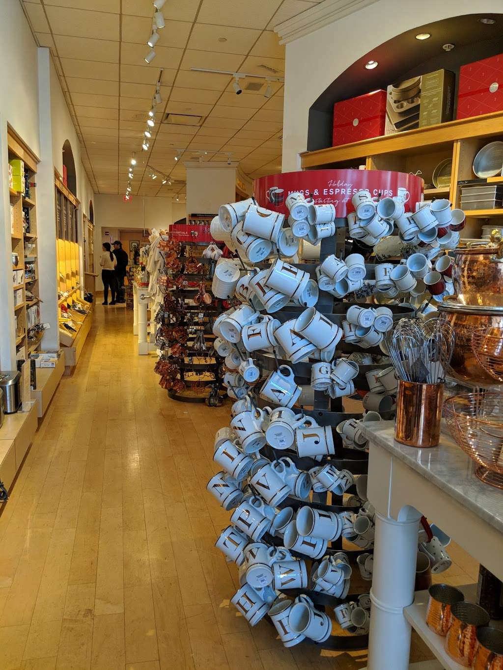 Williams-Sonoma | 2700 Clarendon Blvd ste r-150, Arlington, VA 22201, USA | Phone: (703) 248-8150