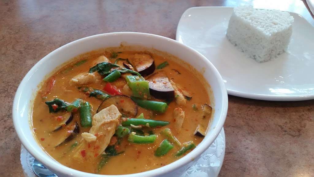 Ploy Thai Cuisine | 1500 Research Forest Dr #240, Shenandoah, TX 77381 | Phone: (281) 465-8399