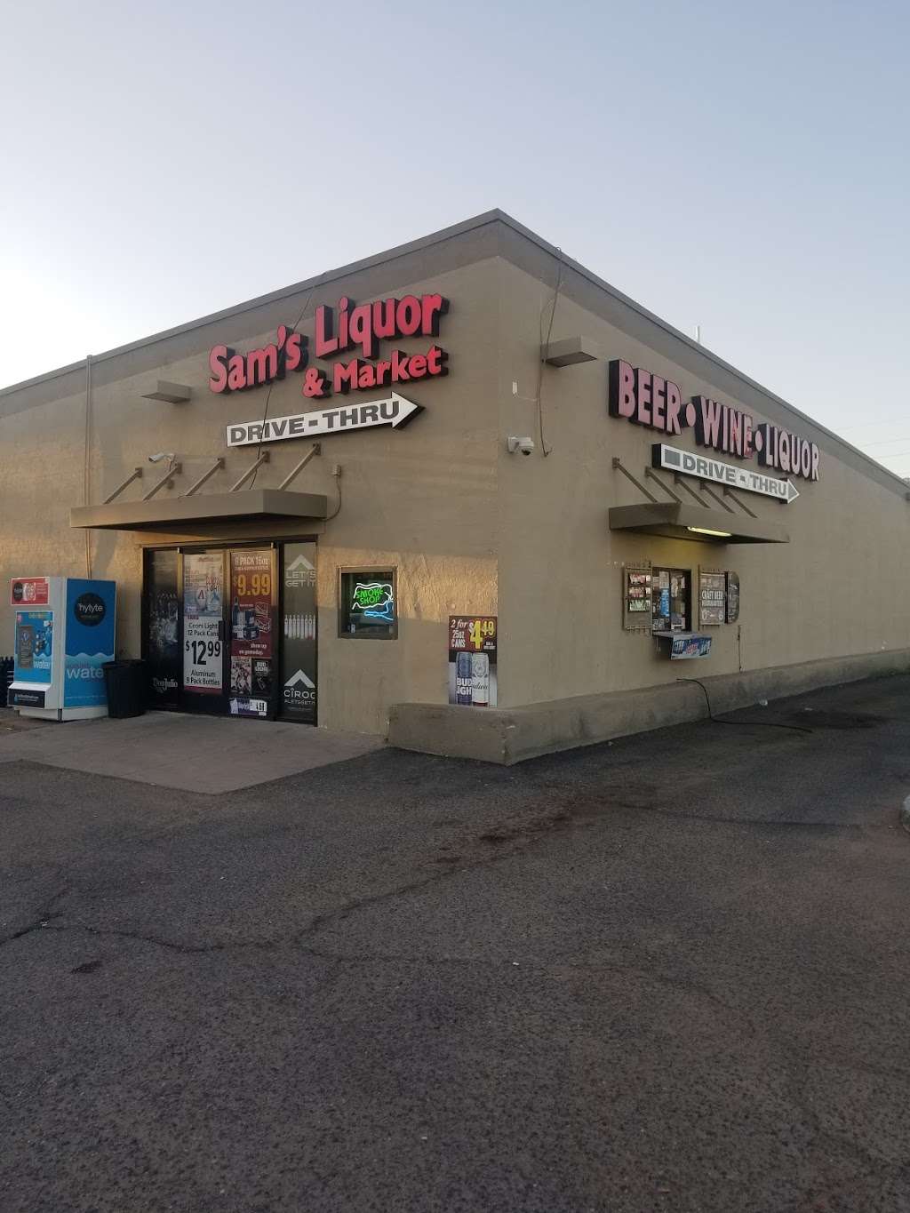 Sams Market & Liquor | 8770 E McDowell Rd, Scottsdale, AZ 85257, USA | Phone: (480) 949-8660