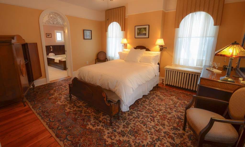 Waypoint House Bed and Breakfast | 211 S Church St, Berryville, VA 22611, USA | Phone: (540) 955-8218