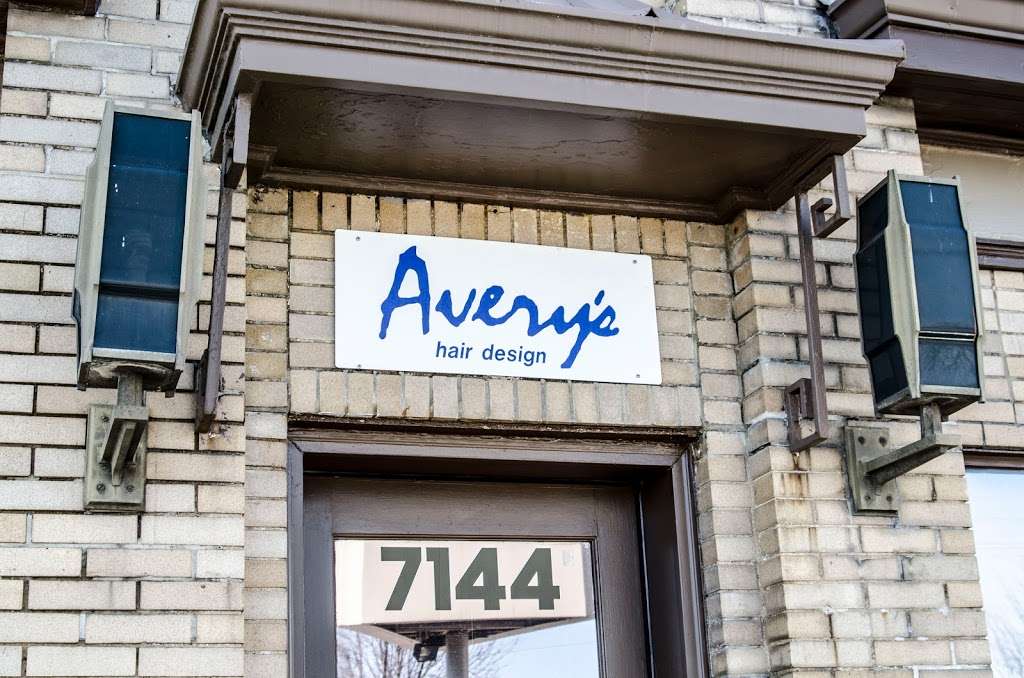 Averys Hair Designs | 7144 Wornall Rd, Kansas City, MO 64114, USA | Phone: (816) 361-7144